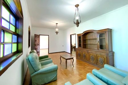 Casa para alugar com 500m², 6 quartos e 2 vagasSala