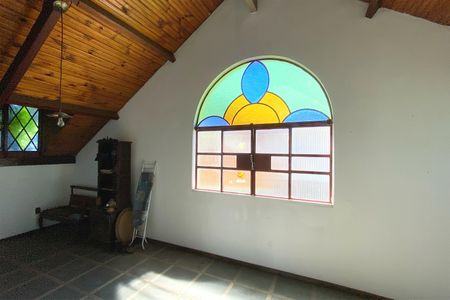 Casa para alugar com 500m², 6 quartos e 2 vagasSótão