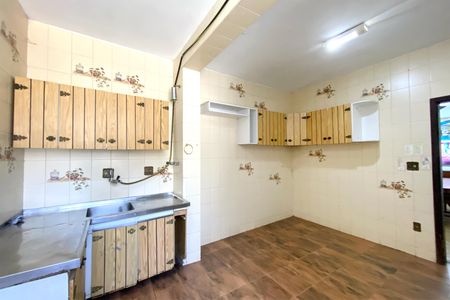 Casa para alugar com 500m², 6 quartos e 2 vagasCozinha