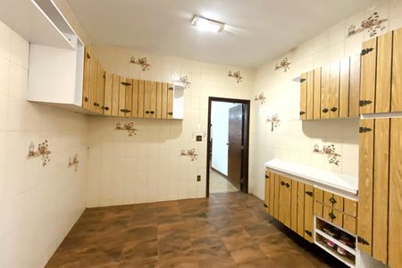 Casa para alugar com 500m², 6 quartos e 2 vagasCozinha