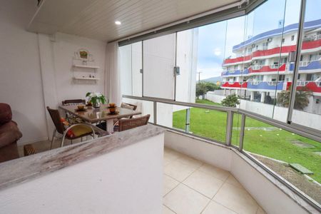 Apartamento para alugar com 180m², 3 quartos e 2 vagas Apartamento para alugar com 180m², 3 quartos e 2 vagasVaranda