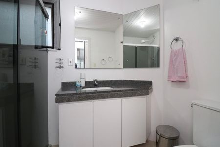 Apartamento para alugar com 180m², 3 quartos e 2 vagas Apartamento para alugar com 180m², 3 quartos e 2 vagasBanheiro 2