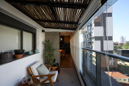 Apartamento para alugar com 93m², 2 quartos e 1 vagaVaranda