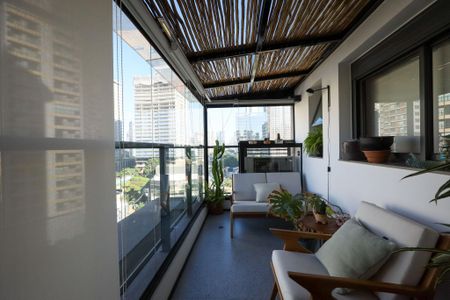 Apartamento para alugar com 93m², 2 quartos e 1 vagaVaranda