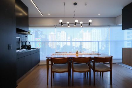 Apartamento para alugar com 93m², 2 quartos e 1 vagaVaranda