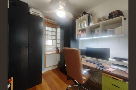 Apartamento à venda com 89m², 3 quartos e 2 vagasQuarto 2