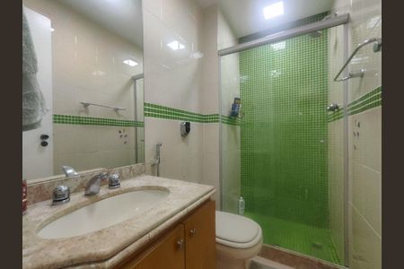 Apartamento à venda com 89m², 3 quartos e 2 vagasBanheiro social