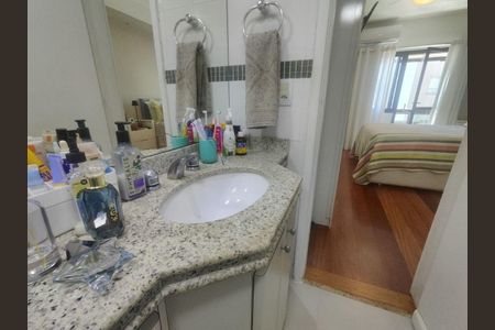 Apartamento à venda com 89m², 3 quartos e 2 vagasBanheiro da Suíte
