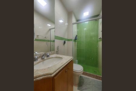 Apartamento à venda com 89m², 3 quartos e 2 vagasBanheiro social