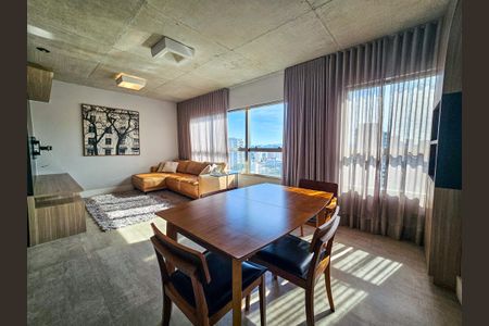 Sala de apartamento para alugar com 1 quarto, 74m² em Santo Amaro, São Paulo