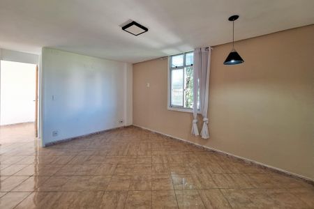 Sala de apartamento para alugar com 2 quartos, 72m² em Fátima, Niterói