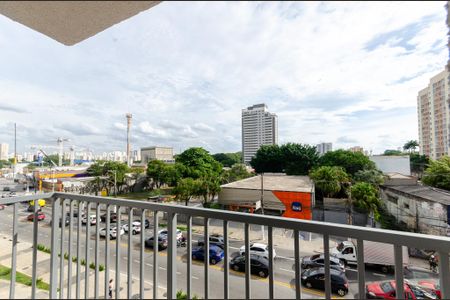 Apartamento para alugar com 44m², 2 quartos e sem vaga Apartamento para alugar com 44m², 2 quartos e sem vagaSala - Sacada