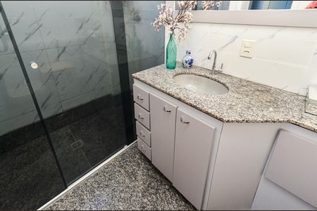 Apartamento à venda com 106m², 3 quartos e 2 vagasBanheiro Suíte