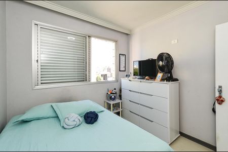 Apartamento à venda com 106m², 3 quartos e 2 vagasQuarto 2