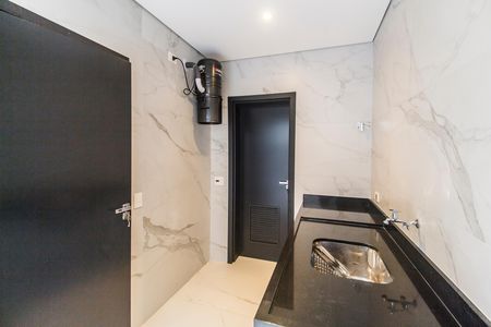 Casa de condomínio à venda com 423m², 4 quartos e 4 vagas Casa de condomínio à venda com 423m², 4 quartos e 4 vagasÁrea de Serviço