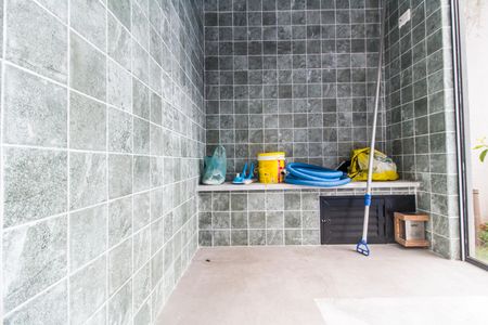 Casa de condomínio à venda com 423m², 4 quartos e 4 vagas Casa de condomínio à venda com 423m², 4 quartos e 4 vagasSaúna