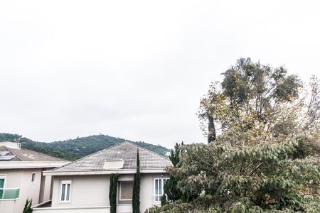 Casa de condomínio à venda com 423m², 4 quartos e 4 vagas Casa de condomínio à venda com 423m², 4 quartos e 4 vagasVista da Suíte