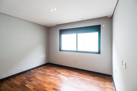 Casa de condomínio à venda com 423m², 4 quartos e 4 vagas Casa de condomínio à venda com 423m², 4 quartos e 4 vagasSuíte 3
