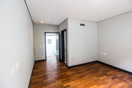 Casa de condomínio à venda com 423m², 4 quartos e 4 vagas Casa de condomínio à venda com 423m², 4 quartos e 4 vagasSuíte 3
