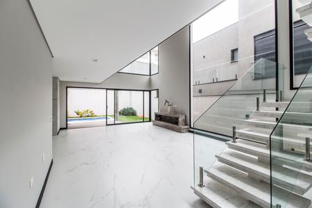 Casa de condomínio à venda com 423m², 4 quartos e 4 vagas Casa de condomínio à venda com 423m², 4 quartos e 4 vagasSala
