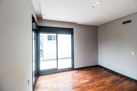 Casa de condomínio à venda com 423m², 4 quartos e 4 vagas Casa de condomínio à venda com 423m², 4 quartos e 4 vagasSuíte 4