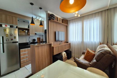 Apartamento para alugar com 42m², 2 quartos e 1 vaga Apartamento para alugar com 42m², 2 quartos e 1 vagaSala