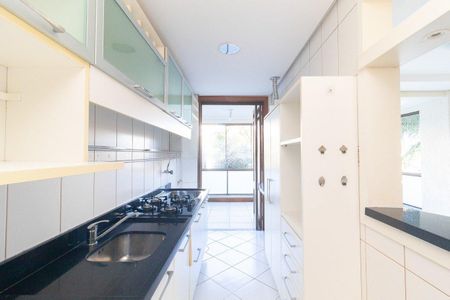 Cozinha de apartamento para alugar com 3 quartos, 98m² em Tristeza, Porto Alegre