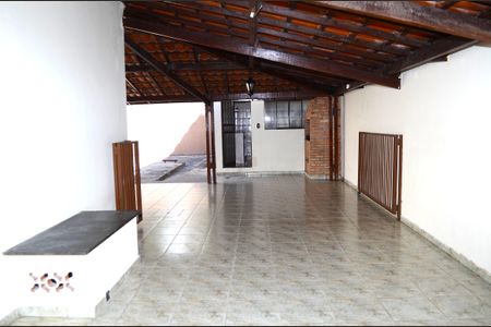 Casa para alugar com 255m², 3 quartos e 5 vagasVaranda
