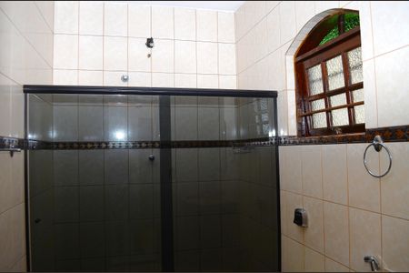 Casa para alugar com 255m², 3 quartos e 5 vagasBanheiro Corredor