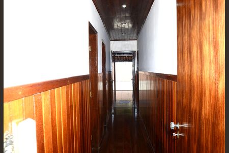 Casa para alugar com 255m², 3 quartos e 5 vagasCorredor