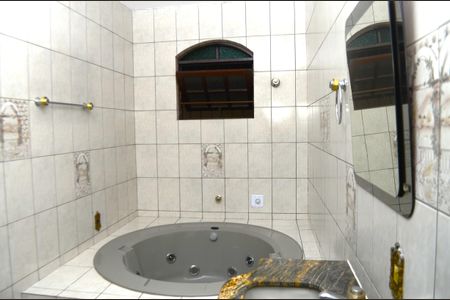 Casa para alugar com 255m², 3 quartos e 5 vagasBanheiro da Suíte
