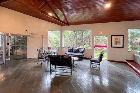 Apartamento à venda com 58m², 2 quartos e 1 vaga Apartamento à venda com 58m², 2 quartos e 1 vagaHall social