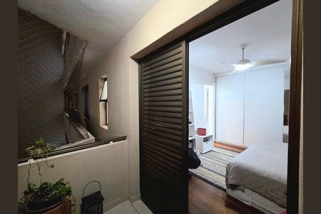 Apartamento à venda com 144m², 3 quartos e 3 vagas Apartamento à venda com 144m², 3 quartos e 3 vagasVaranda da Suíte 2