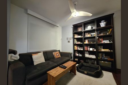 Apartamento à venda com 144m², 3 quartos e 3 vagas Apartamento à venda com 144m², 3 quartos e 3 vagasSala de TV