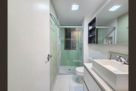Apartamento à venda com 144m², 3 quartos e 3 vagas Apartamento à venda com 144m², 3 quartos e 3 vagasBanheiro da Suíte 2
