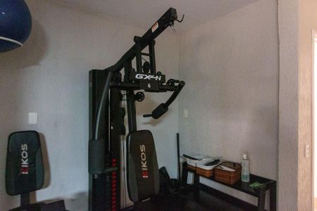 Apartamento à venda com 144m², 3 quartos e 3 vagas Apartamento à venda com 144m², 3 quartos e 3 vagasÁrea comum - Academia