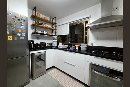 Apartamento à venda com 144m², 3 quartos e 3 vagas Apartamento à venda com 144m², 3 quartos e 3 vagasCozinha