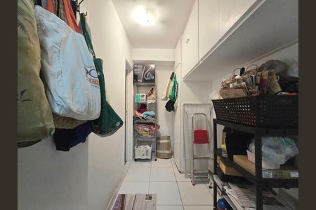 Apartamento à venda com 144m², 3 quartos e 3 vagas Apartamento à venda com 144m², 3 quartos e 3 vagasQuarto de Serviço