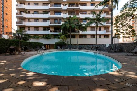 Apartamento à venda com 144m², 3 quartos e 3 vagas Apartamento à venda com 144m², 3 quartos e 3 vagasÁrea comum - Piscina