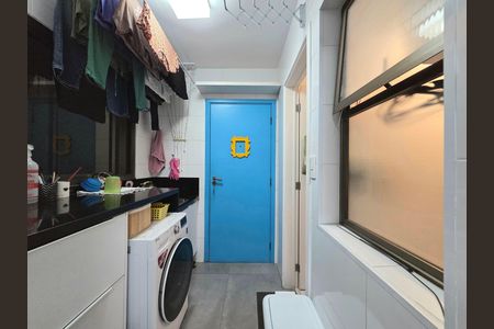 Apartamento à venda com 144m², 3 quartos e 3 vagas Apartamento à venda com 144m², 3 quartos e 3 vagasÁrea de Serviço