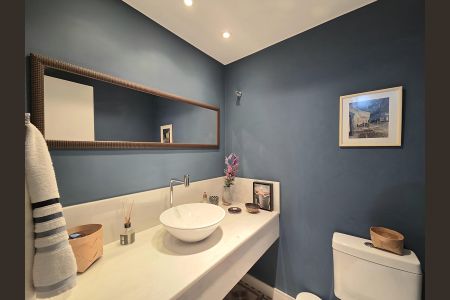 Apartamento à venda com 144m², 3 quartos e 3 vagas Apartamento à venda com 144m², 3 quartos e 3 vagasLavabo