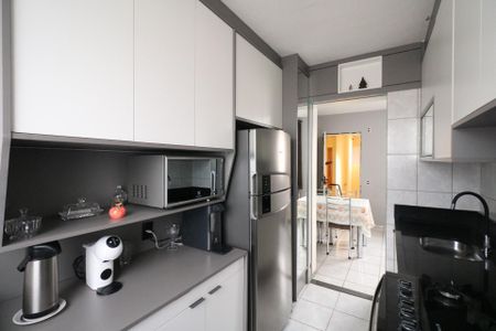 Apartamento à venda com 48m², 2 quartos e 1 vaga Apartamento à venda com 48m², 2 quartos e 1 vagaCozinha e Área de Serviço