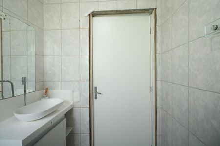 Apartamento à venda com 48m², 2 quartos e 1 vaga Apartamento à venda com 48m², 2 quartos e 1 vagaBanheiro