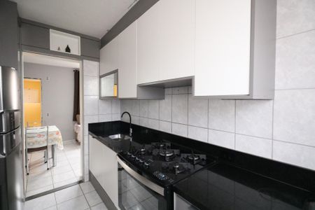 Apartamento à venda com 48m², 2 quartos e 1 vaga Apartamento à venda com 48m², 2 quartos e 1 vagaCozinha e Área de Serviço