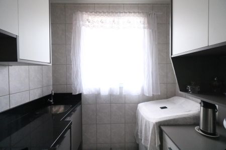 Apartamento à venda com 48m², 2 quartos e 1 vaga Apartamento à venda com 48m², 2 quartos e 1 vagaCozinha e Área de Serviço