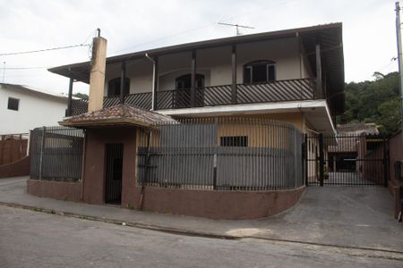 Casa para alugar com 120m², 3 quartos e 2 vagas Casa para alugar com 120m², 3 quartos e 2 vagasFachada