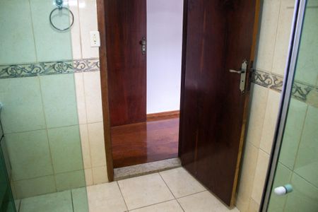 Casa para alugar com 120m², 3 quartos e 2 vagas Casa para alugar com 120m², 3 quartos e 2 vagasBanheiro da Suíte