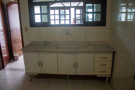 Casa para alugar com 120m², 3 quartos e 2 vagas Casa para alugar com 120m², 3 quartos e 2 vagasCozinha