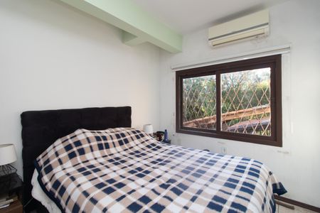 Casa à venda com 267m², 5 quartos e 3 vagas Casa à venda com 267m², 5 quartos e 3 vagasQuarto 1