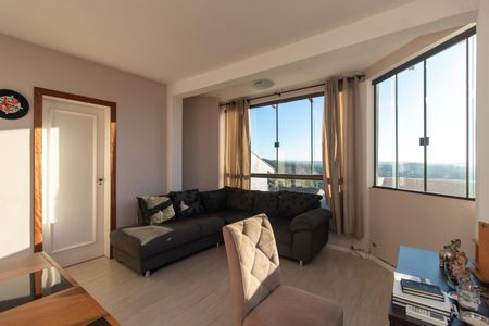 Casa à venda com 267m², 5 quartos e 3 vagas Casa à venda com 267m², 5 quartos e 3 vagasSala 2